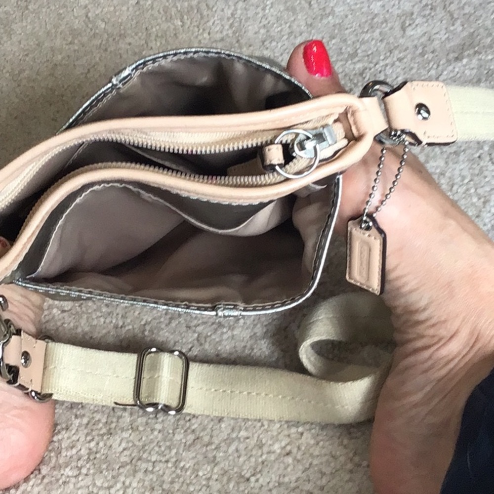 Bags - Picture 15 of 16